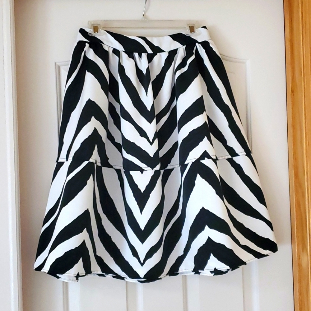 EXPRESS FULL SKIRT ZEBRA PRINT